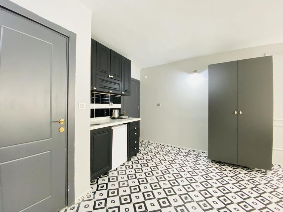 Pleasant Studio Flat In Kabatas Beyoglu Leilighet Istanbul Eksteriør bilde