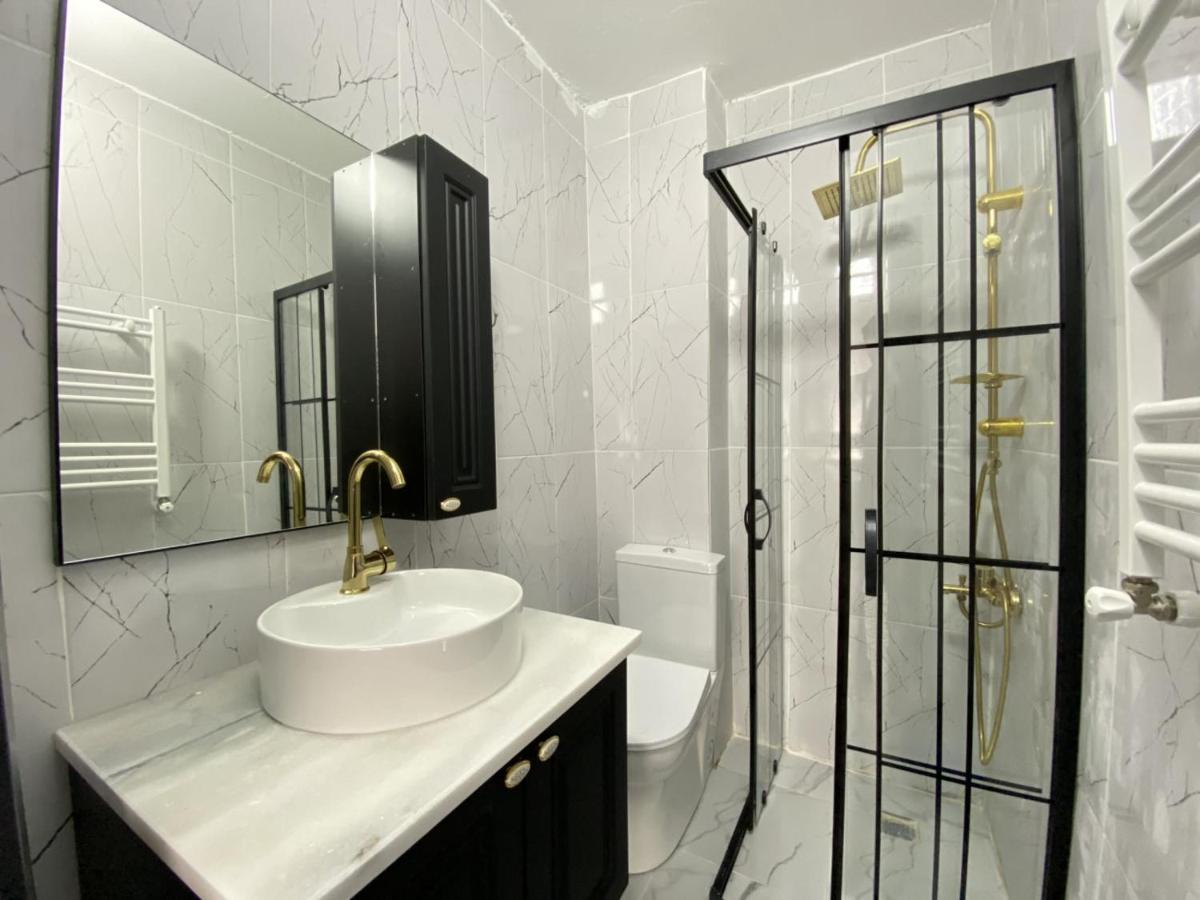 Pleasant Studio Flat In Kabatas Beyoglu Leilighet Istanbul Eksteriør bilde